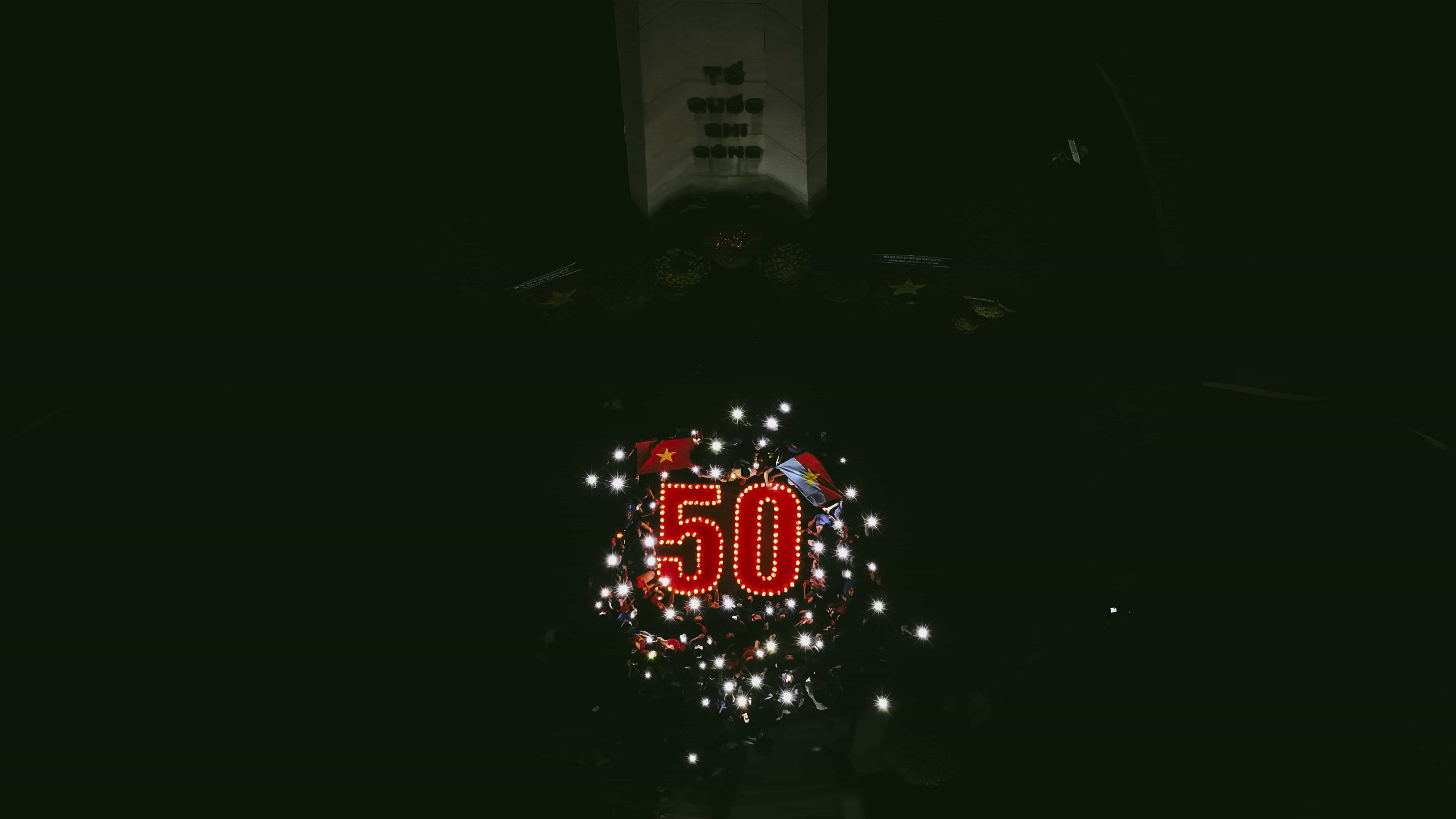 Thắp Nến Tri Ân